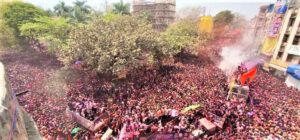 Rang Panchami of Indore : राजवाड़ा पर रंगपंचमी की गेर में लोगों का हुजूम उमड़ा, लाखों लोग शामिल हुए