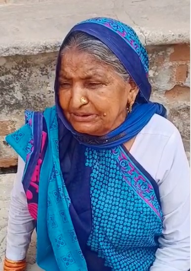 Chhatarpur News: बैंक से घर जा रही वृद्ध महिला से 40 हजार की लूट, रुपयों से भरा बैग छीना