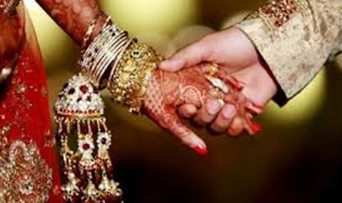Ratlam News: प्रेम विवाह बदला लातों धुंसो में,मामला पंहुचा थाने पर
