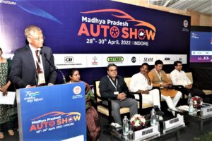 Auto Expo : औद्योगिक वातावरण निर्माण के लिए एक यह एक बड़ा अवसर