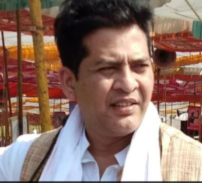 Anand Roy Arrest : व्हिसिल ब्लोअर आनंद रॉय दिल्ली में गिरफ्तार, CM के OSD की शिकायत पर कार्रवाई