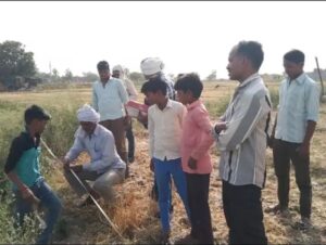 Collector's Action: कलेक्टर ने दबंगों के कब्जे से आदिवासियों की 45 बीघा भूमि कराई मुक्त