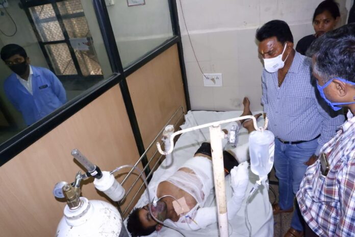 मंत्री सिलावट ने एमवाय हास्पिटल पहुंचकर कल रात हुई अग्नि दुर्घटना में घायलों से की मुलाक़ात