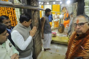 CM Dr. Yadav along with officials inspected the construction work of external and internal area of ​​Mahakaleshwar temple