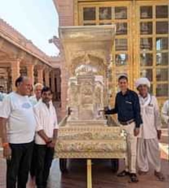 Two Brothers Presented A Palanquin And Chariot