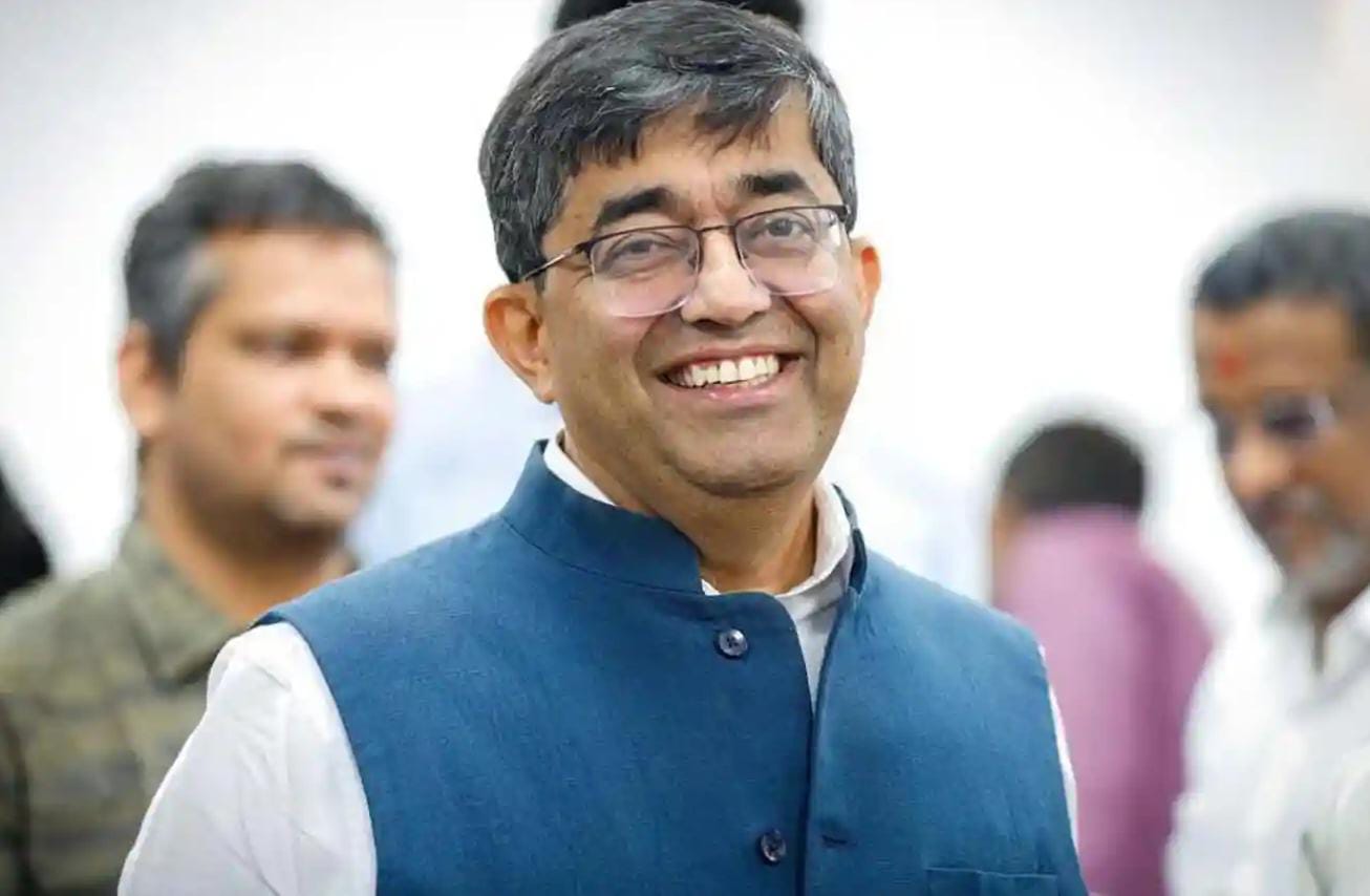 WhatsApp Image 2025-04-25 at 14.38.38 Chief Economic Advisor Appointed