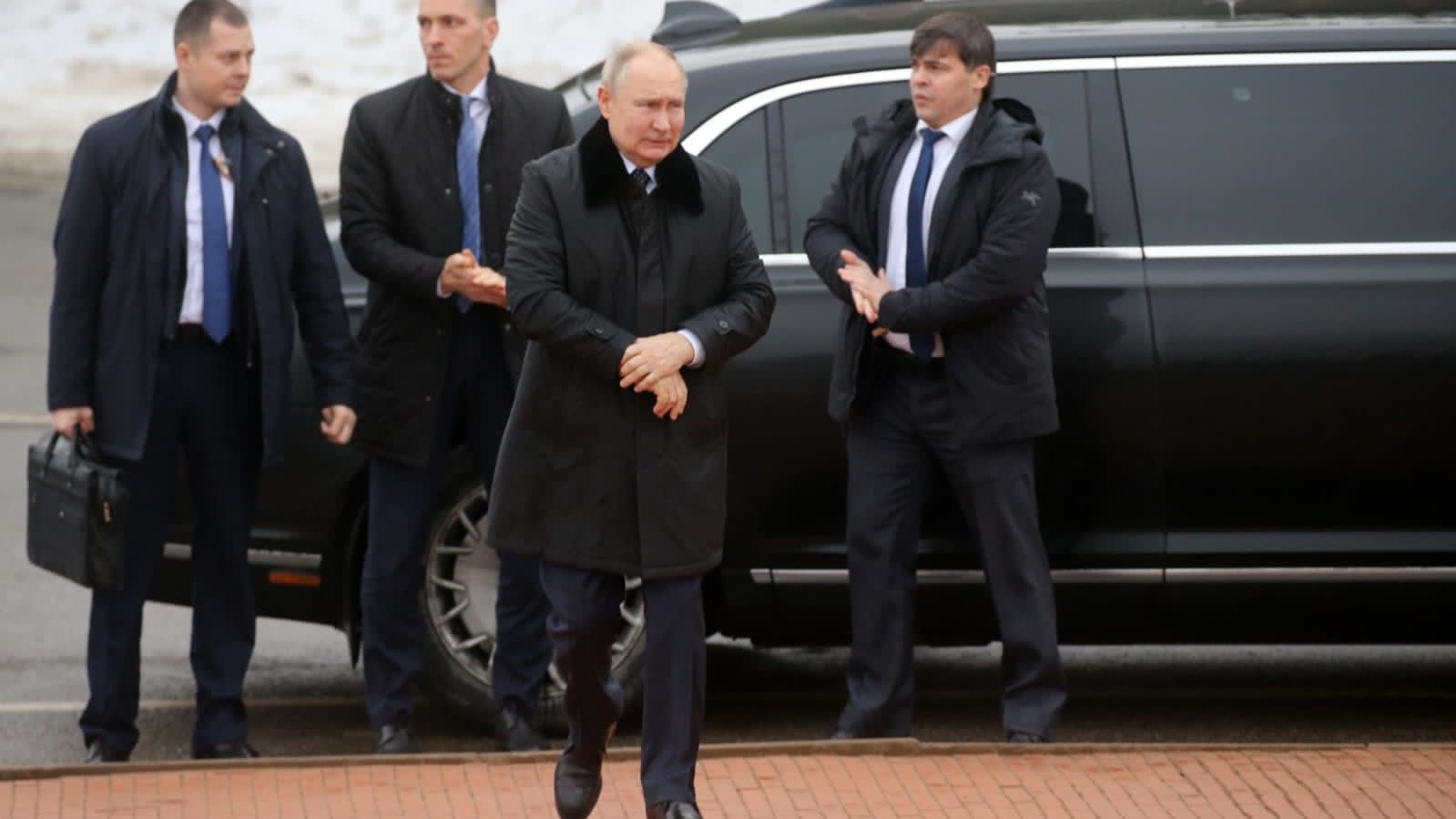 Putin's Poo Suitcase Putin's Poo Suitcase