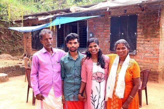 Kissa-A-IAS:IAS Sreedhanya Suresh: इस राज्य की पहली आदिवासी महिला बनी IAS, माता-पिता मनरेगा में करते थे मजदूरी