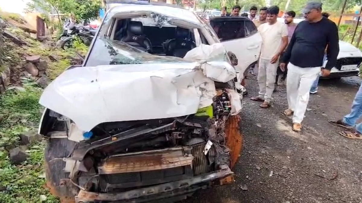 10_09_2025-jaisinghnagar_ti_car_accident_2025910_113835