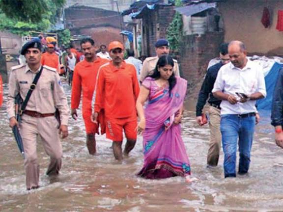 Kissa-A-IAS: Shalini Agarwal: 3 वर्ल्ड रिकॉर्ड्स बनाने वाली IAS अधिकारी