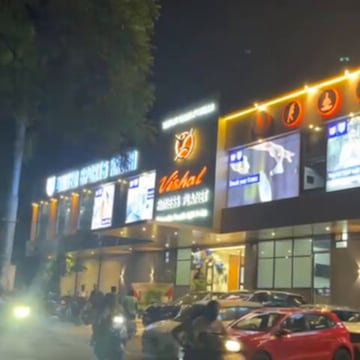 vishal-fitness-planet-united-sports-arena-gym-and-fitness-centre-idgah-hills-bhopal-fitness-centres-dq0hq6757w-250 (1)