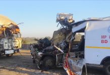 नेशनल हाईवे 44 पर भीषण हादसा: BDDS वाहन और कंटेनर की टक्कर में चार जवानों की मौत, एक घायल।
