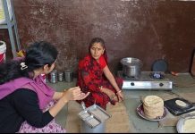 Collector Tested The Quality Of Food : कलेक्टर मिशा सिंह पहुंची स्कूल भोजन की गुणवत्ता को परखा!