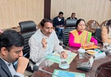 केंद्रीय कृषि मंत्री शिवराज बोले- MP खाद वितरण गड़बड़ी में तीसरे स्थान पर, MP के कृषि मंत्री बोले- हमने 95 FIR कराई, हिंदुस्तान में किसी प्रांत में नहीं हुईं