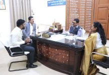 Indore Commissioner ने किया खण्डवा जिला पंचायत का औचक निरीक्षण, राजस्व बढ़ोतरी और योजनाओं की प्रगति पर दिए सख्त निर्देश