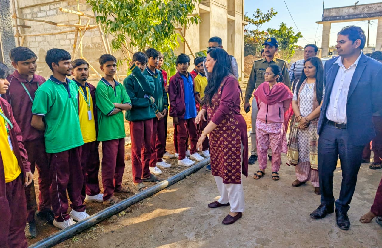 WhatsApp Image 2025-12-10 at 19.17.12