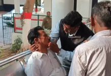 मंत्री ने दी सस्पेंशन की चेतावनी: गश खाकर गिरे बीईओ, बिलासपुर समीक्षा बैठक में हड़कंप