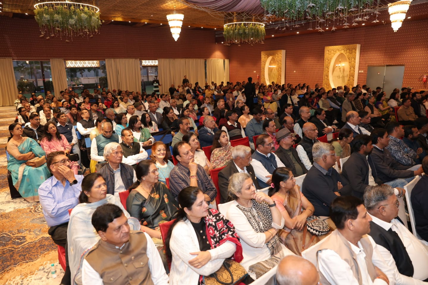 WhatsApp Image 2025 12 16 at 11.18.56 उपस्थित बागवानी प्रेमी