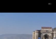 टूरिस्ट प्लेस जाम गेट पर बंदरों को फीड कर रहे छात्र की खाई में गिरने से मौत