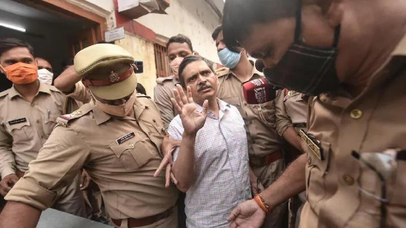 Retired IPS Amitabh Thakur