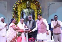 Atal Foundation: जिन चार को अटल अलंकरण से सम्मानित किया उनमें दो सत्यनारायण