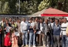 CAF candidates का आक्रोश फूटा: डिप्टी सीएम हाउस का घेराव, 7 साल से अटकी भर्ती पर गृहमंत्री ने दिया आश्वासन