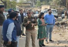 Illegal Religious Structure Demolished : प्रशासन ने रेलवे कॉलोनी क्षेत्र में सरकारी जमीन पर बनी अवैध मजार को ढहाया!