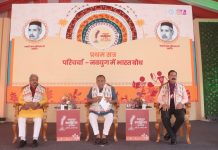 शासन व्यवस्था देता है, साहित्य संवेदना जगाता है, साहित्य सृजन कर रहे पूर्व IAS अधिकारियों ने ‘शासन और साहित्य’ के अंतर्संबंधों पर रखी अपनी राय