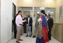 संभागायुक्त डॉ. सुदाम खाड़े ने नवनिर्मित सेंट्रल लाइब्रेरी का निरीक्षण किया
