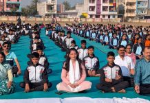 युवा शक्ति का संकल्प: अलीराजपुर में राष्ट्रीय युवा दिवस पर सामूहिक सूर्य नमस्कार