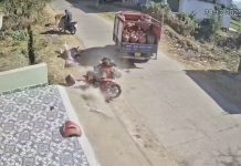 मंडला में दर्दनाक सड़क हादसा, गैस सिलेंडर भरे ऑटो से टकराई स्कूटी,सवार दो युवतियां घायल!