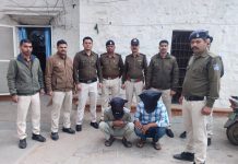 मंदसौर पुलिस ने हत्या के पैरोल पर फरार आरोपी सहित 2 अपराधियों को गिरफ्तार कर डेढ़ करोड़ से अधिक मूल्य का मादक द्रव्य और एमडी ड्रग्स जप्त किया