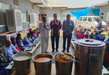 Service to Humanity is Service to God : अपना घर आश्रम में महावीर इंटरकॉन्टिनेंटल के सदस्यों ने सेवाएं प्रदान कर भोजन, आवश्यक दवाईयां की वितरित!