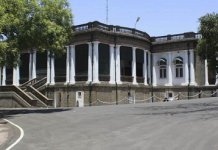 Shameful Negligence in Indore: रेसीडेंसी कोठी की रसोई में कॉकरोच-कीड़े मिले, राज्यपाल मंगू भाई पटेल हुए नाराज, छोड़ा खाना!