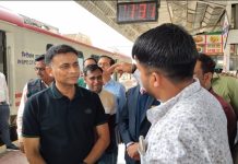 DRM Inspects The Station : कुबेरेश्वर धाम में आयोजित रुद्राक्ष महोत्सव को लेकर सीहोर रेलवे स्टेशन पर व्यापक भीड़ प्रबंधन व्यवस्था!