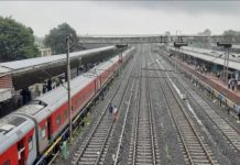 Ratlam-Neemuch Railway Line Doubling : ब्लॉक का असर 11 ट्रेनों पर, आज 1 घंटा देरी से चलेगी चित्तौड़गढ़-रतलाम डेमू ट्रेन!