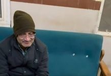 सरकारी स्वास्थ्य सेवाओं की संवेदनशीलता पर एक बार फिर गहरा दाग: गुना के सरकारी अस्पताल में नशे में दुबे डॉक्टर का वीडियो वायरल