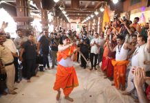 मुख्यमंत्री डॉ यादव ने बाबा महाकाल की पूजा अर्चना की, अखाड़े के शस्त्रों का पूजन कर ,शस्त्र प्रदर्शन भी किया