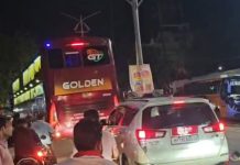 छतरपुर में ट्रैफिक व्यवस्था फेल: SP की गाड़ी जाम में फंसी रही, 3-4 मिनट तक नहीं मिली साइड