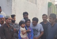 Hindu-Muslim Unity : मुस्लिम समाज ने इंदौर से पंहुचे प्रवीण शर्मा की बेटी अनिका के उपचार हेतु दुआओं के साथ भेंट की आर्थिक सहायता!