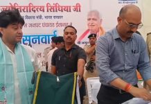 ज्योतिरादित्य सिंधिया की कलेक्टर को नसीहत: जैसे मैंने किया है वैसे ही चाहिए मुझे!