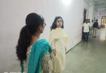 Collector Inspects : कलेक्टर ने तहसील कार्यालय का किया निरीक्षण!