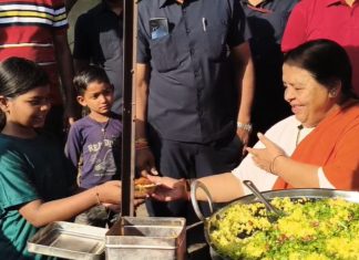 टीकमगढ़ में Uma Bharti ने ठेले पर पोहा-जलेबी बेच जताया विरोध, दुकानदारों का किया समर्थन,बोलीं- न छीनें गरीबों की रोजी-रोटी,देखें वीडियो ! Uma Bharti