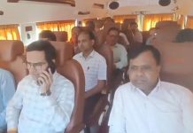 कार्यभार संभालते ही रीवा कलेक्टर अधिकारियों के साथ बस से पहुंचे ग्रामीण अंचल में, योजनाओं की जानकारी ली