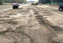 मध्य प्रदेश में घटिया सड़क निर्माण पर 2 इंजीनियरों को नोटिस, ठेकेदार को किया ब्लैकलिस्ट, 31 निर्माण कार्यो में सुधार के निर्देश