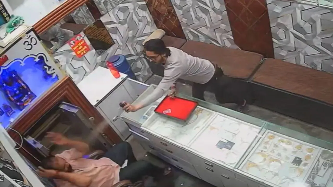 Robbery from a jeweler Robbery from a jeweler