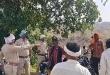 नहाने का कहकर निकलीं 5 बहनें, गुजरात भागने की थी तैयारी! जंगल में मिलीं मासूम बच्चियां