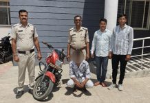 Fraud Accused Held in Mumbai : रतलाम में कंपनी में निवेश के नाम धोखाधड़ी करने वाले 6 वर्ष से फरार धोखेबाज को पुलिस ने नवी मुंबई से किया गिरफ्तार!