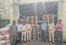 नेचरल लिविंग इंडस्ट्रीज के खिलाफ वन विभाग की बड़ी कार्रवाई: गोदाम में भरी दुर्लभ पेड़ों की छाल और बीज सील