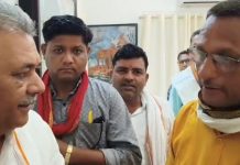 Video: बड़े काफिले के प्रश्न पर भड़के प्रभारी मंत्री इंदर सिंह परमार, पत्रकार से कहा – दिमाग को जरा ठीक से सोचने की जरूरत है!
